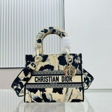 Dior Shopping Bags